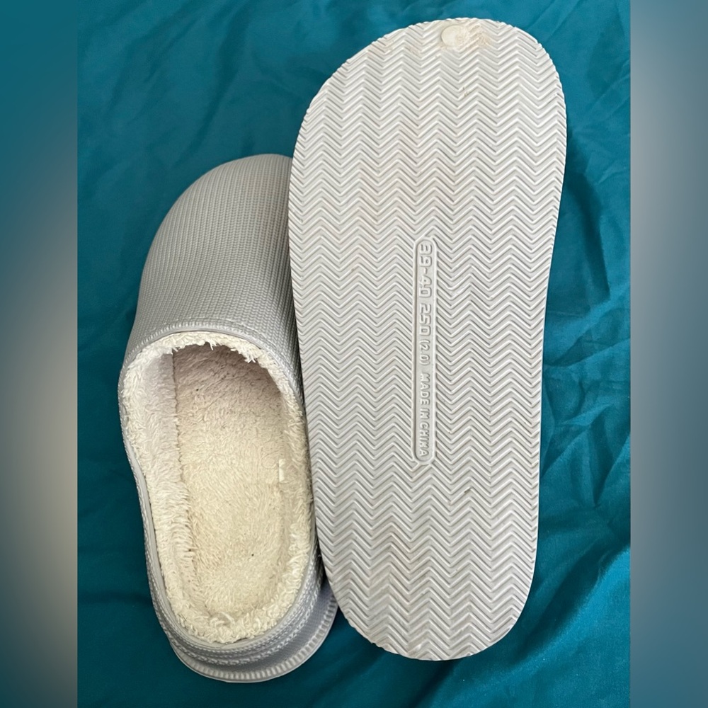 Light Gray Cloud Clogs - Picture 3 of 3